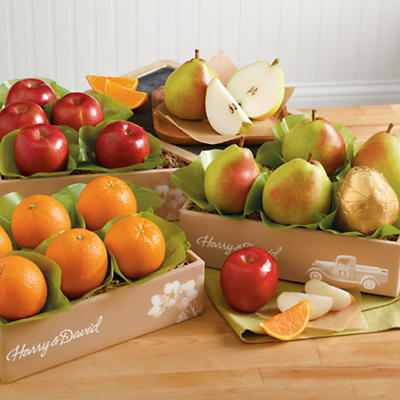 For the Organic Deluxe Triple Treat Fruit, we've taken the extra steps, or left some out, rather, to bring you the best organic fruit possible. The fruit in this gift is grown, harvested and packed in