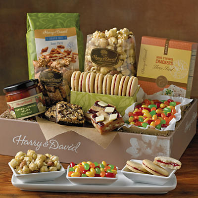 Deluxe Sweet and Salty Gift Box