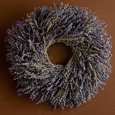 Carefully crafted and handmade in the U.S., the Lavender Wreath comes from sunny Monterey County, California. Grown naturally and without harmful pesticides, the lavender used in this wreath is harves