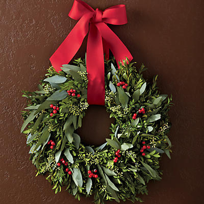 This simply elegant and aromatic Boxwood Wreath is a stunning piece to decorate your home for the holidays. Handcrafted from boxwood and seeded eucalyptus greens, each beautiful decorative wreath is e