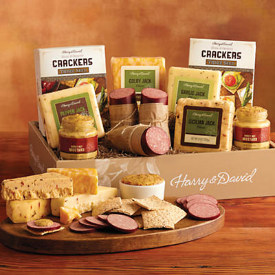 Our Grand Sausage and Cheese Gift Box features a carefully curated selection of premium savory treats. It offers four gourmet cheeses, including varieties like Sicilian, Colby Jack cheese, pepper Jack