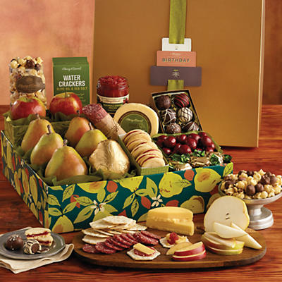 Our Birthday Gift Box is ideal for celebrating someone's special day. We've filled it with a carefully selected assortment of our favorite sweet and savory gourmet delights, including our famous Royal