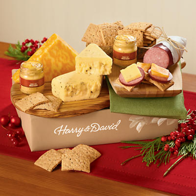 Sausage, Cheese and Crackers Gift Box Delight Sausage, Cheese and Crackers Gift Box Delight