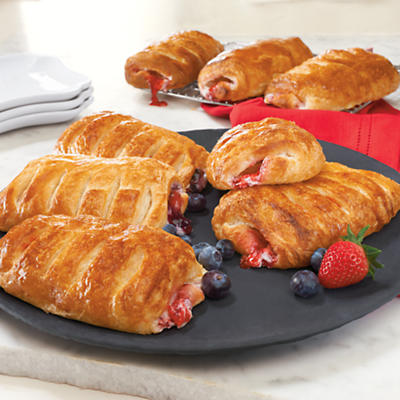 Strawberry and Blueberry Croissants Strawberry and Blueberry Croissants