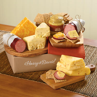 Sausage, Cheese and Crackers Gift Box Classic Sausage, Cheese and Crackers Gift Box Classic
